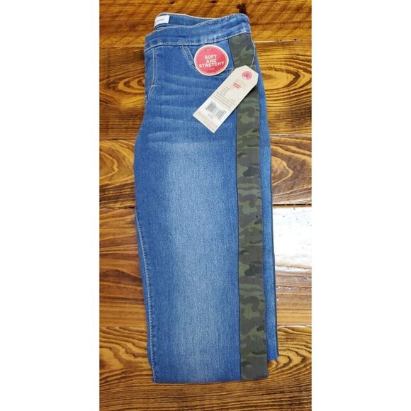 Levis Pull - On Jegging Girl size 10 reg with Camouflage strips on leg - Picture 1 of 10